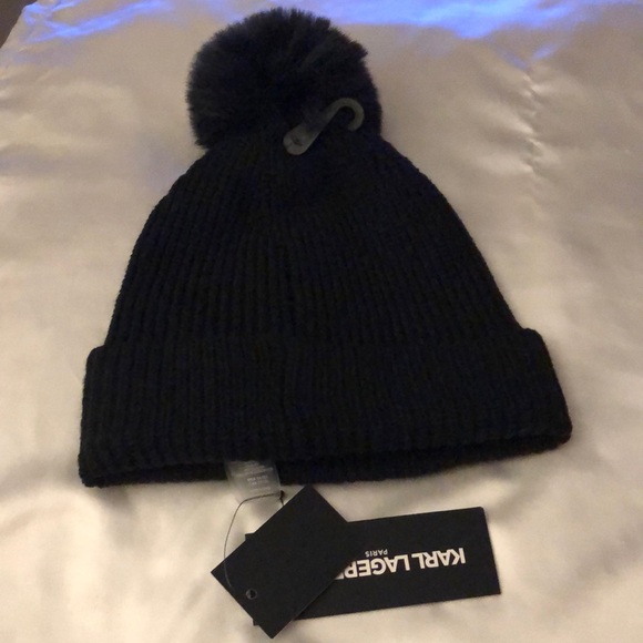 Karl Lagerfeld Paris Black Ribbed Beanie Karl Patch Black Faux Fur Pom OS NWT - Picture 8 of 15